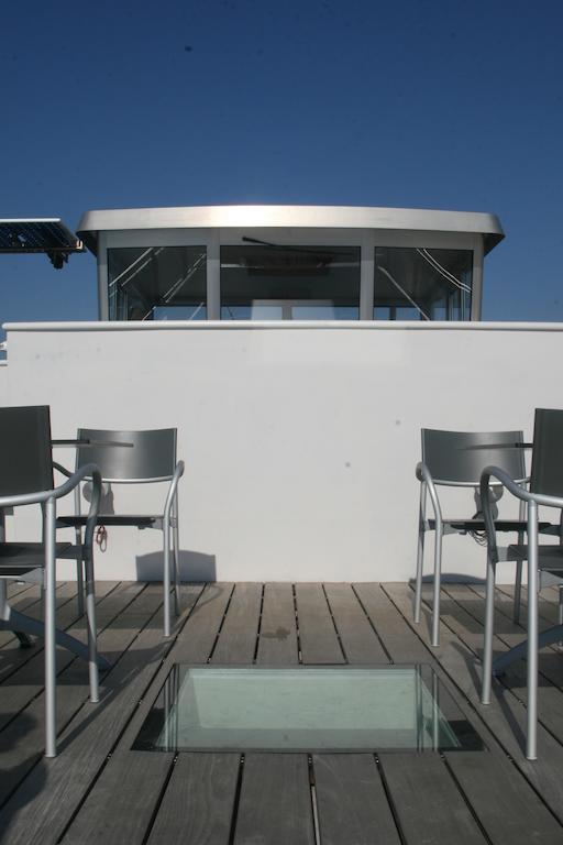 B&B Droomboot Oudenburg Exterior photo