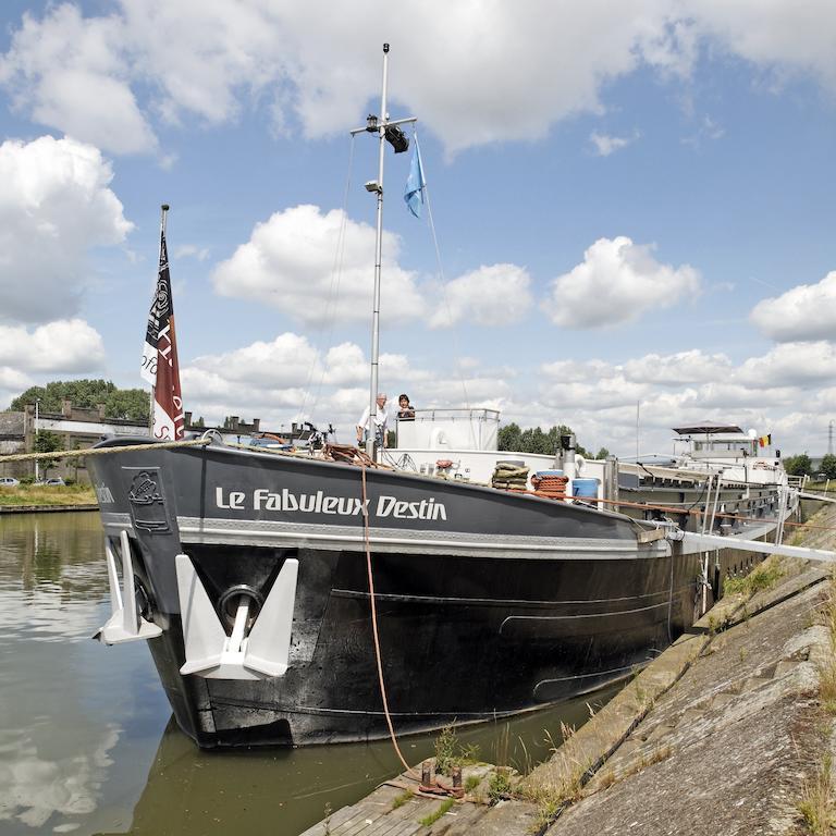 B&B Droomboot Oudenburg Exterior photo
