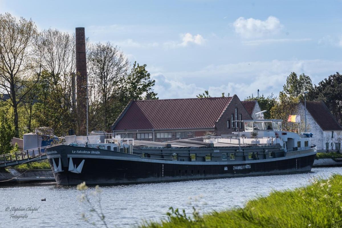 B&B Droomboot Oudenburg Exterior photo